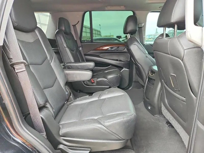 2019 CADILLAC ESCALADE LUXURY  