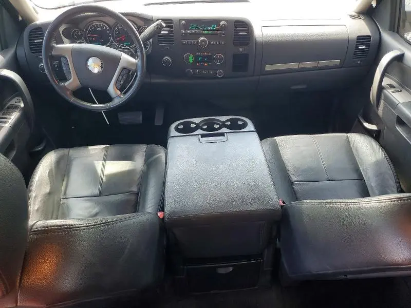 2011 CHEVROLET SILVERADO K1500 LT  