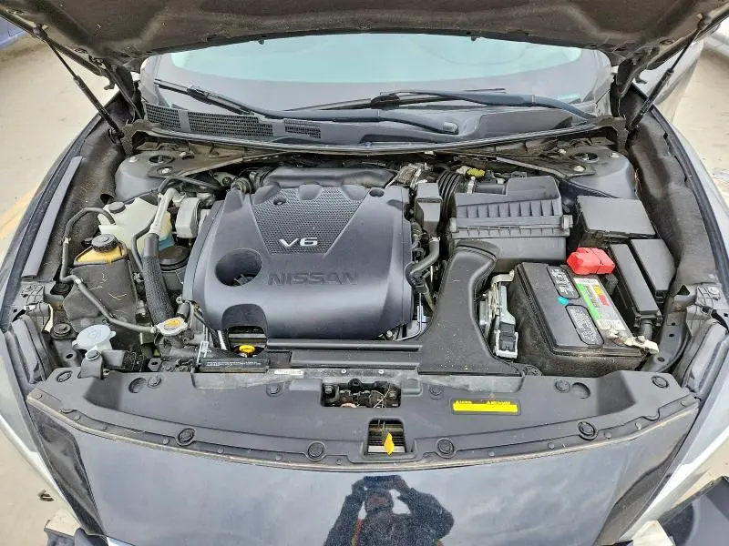 2019 NISSAN MAXIMA S  