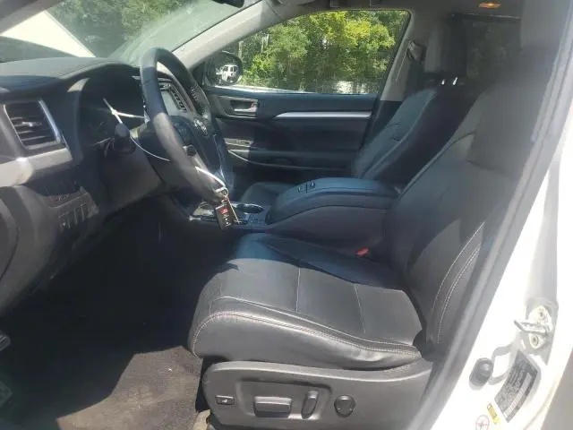 2015 TOYOTA HIGHLANDER XLE  