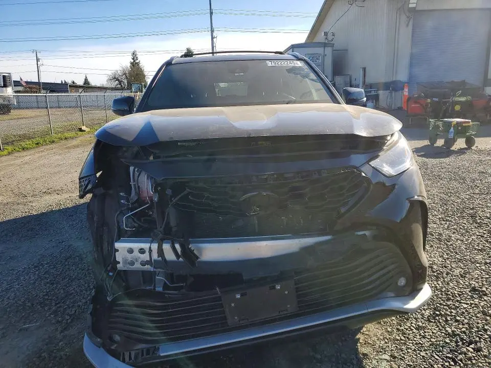 2024 TOYOTA HIGHLANDER XSE  