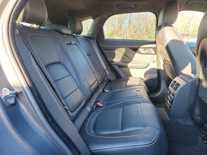 2019 JAGUAR F-PACE S  