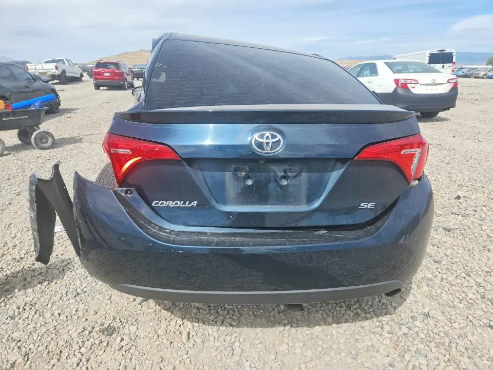 2018 TOYOTA COROLLA SE  