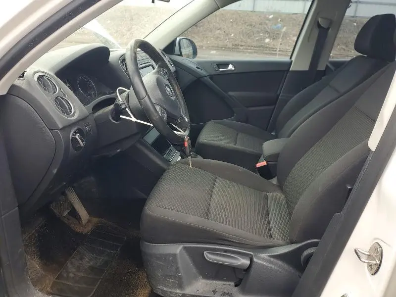 2013 VOLKSWAGEN TIGUAN S  