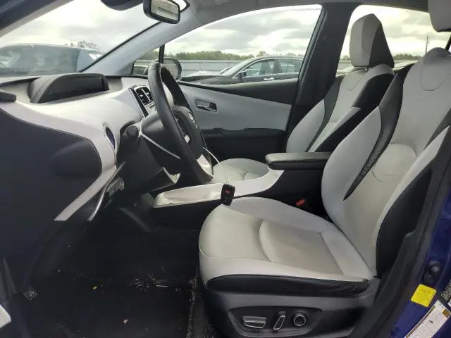 2017 TOYOTA PRIUS   