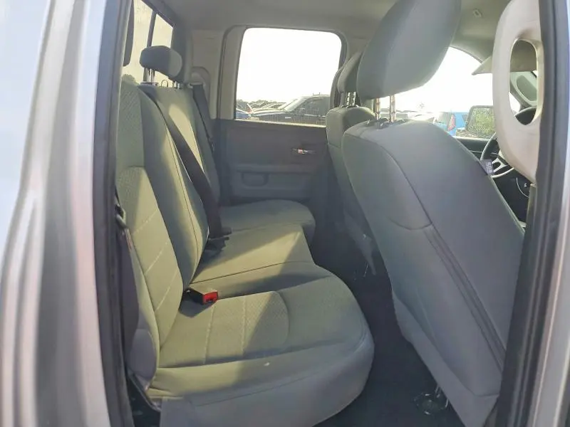 2017 RAM 1500 SLT  