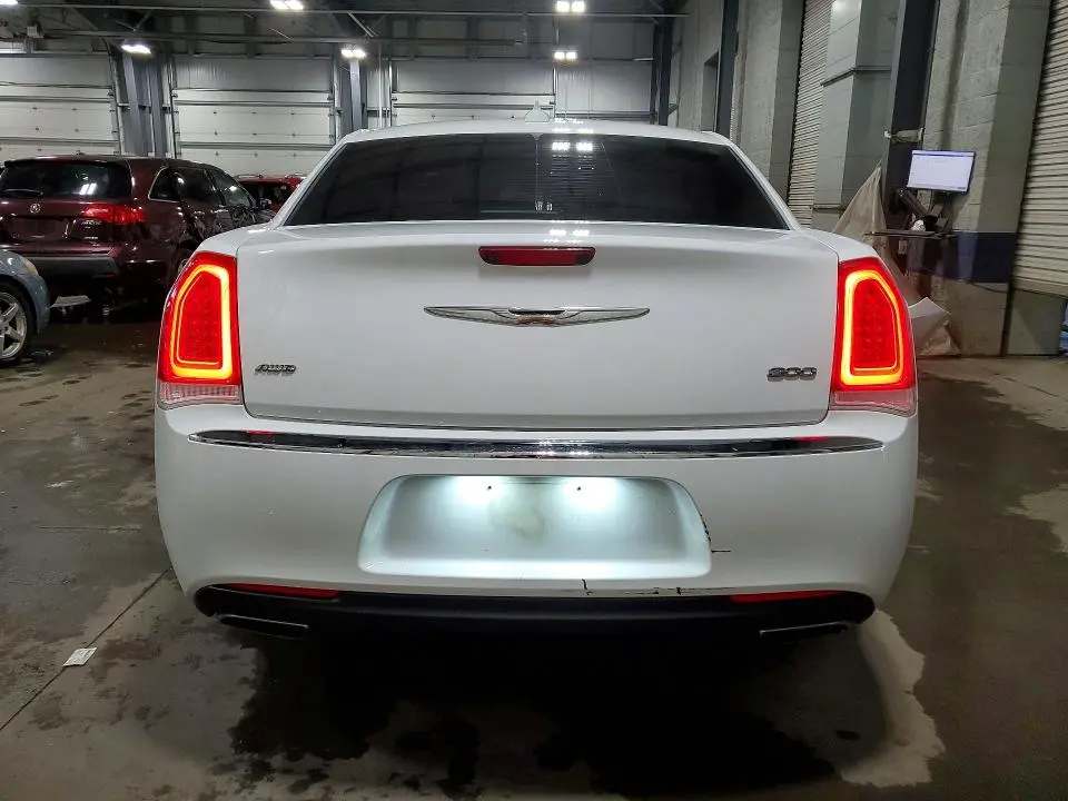 2018 CHRYSLER 300 TOURING  