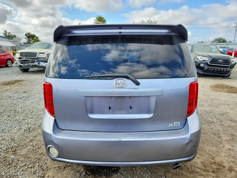 2010 TOYOTA SCION XB  