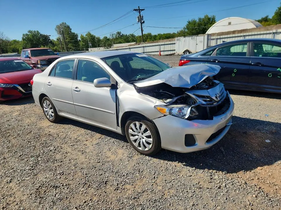 2013 TOYOTA COROLLA LE  