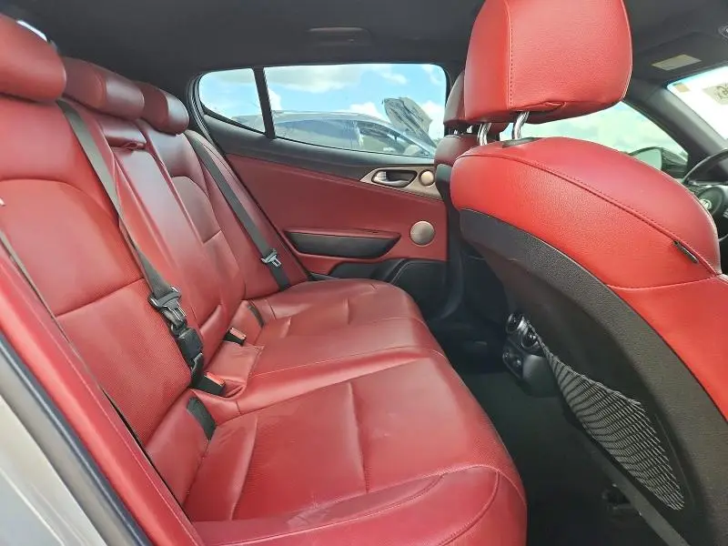 2021 KIA STINGER GT1  