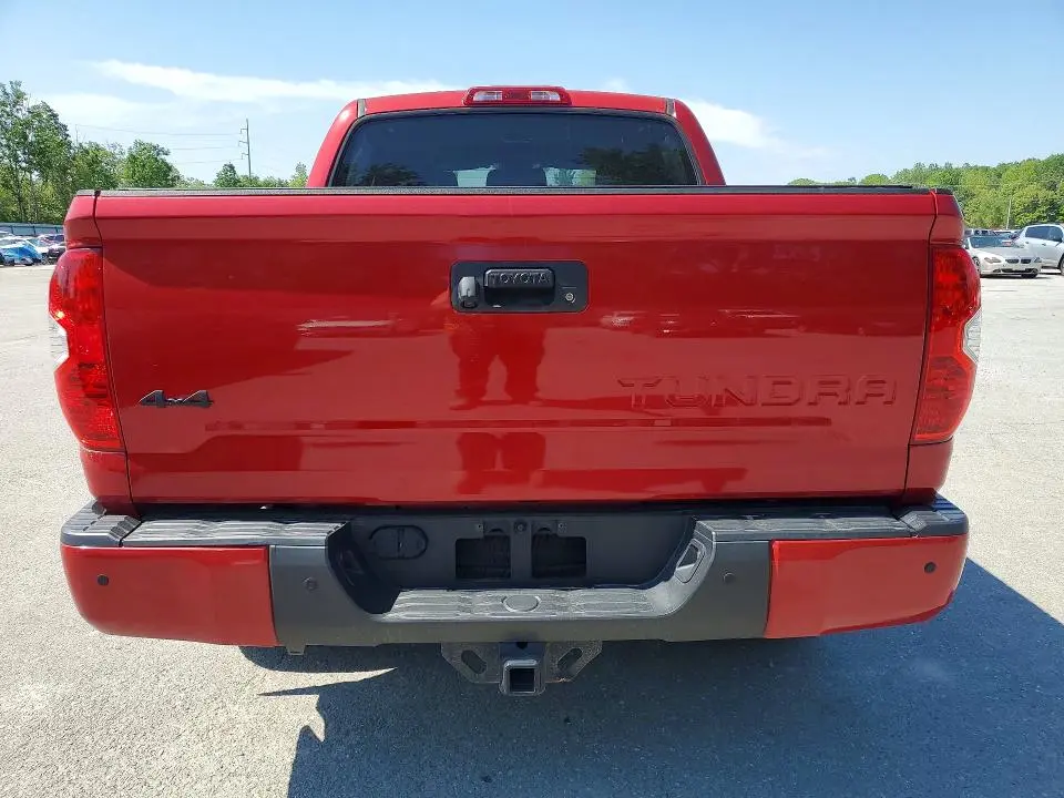 2018 TOYOTA TUNDRA CREWMAX LIMITED  