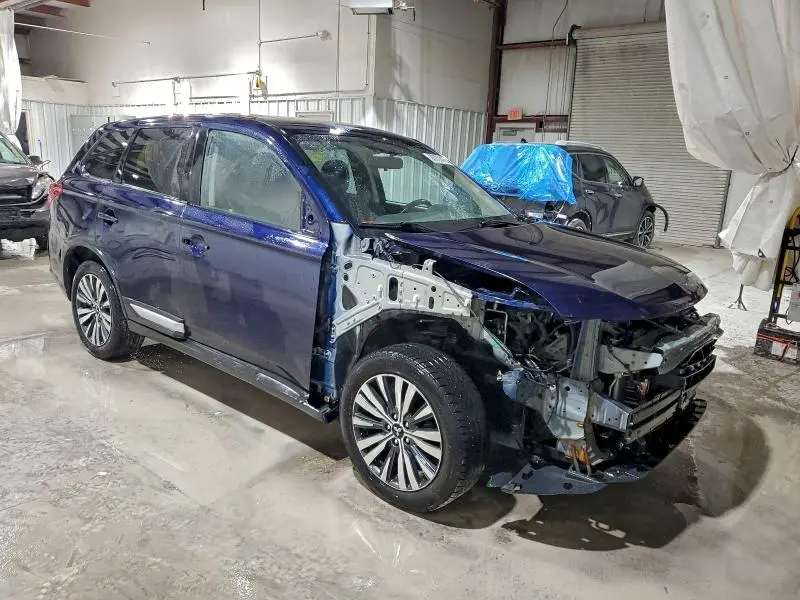 2020 MITSUBISHI OUTLANDER SE  