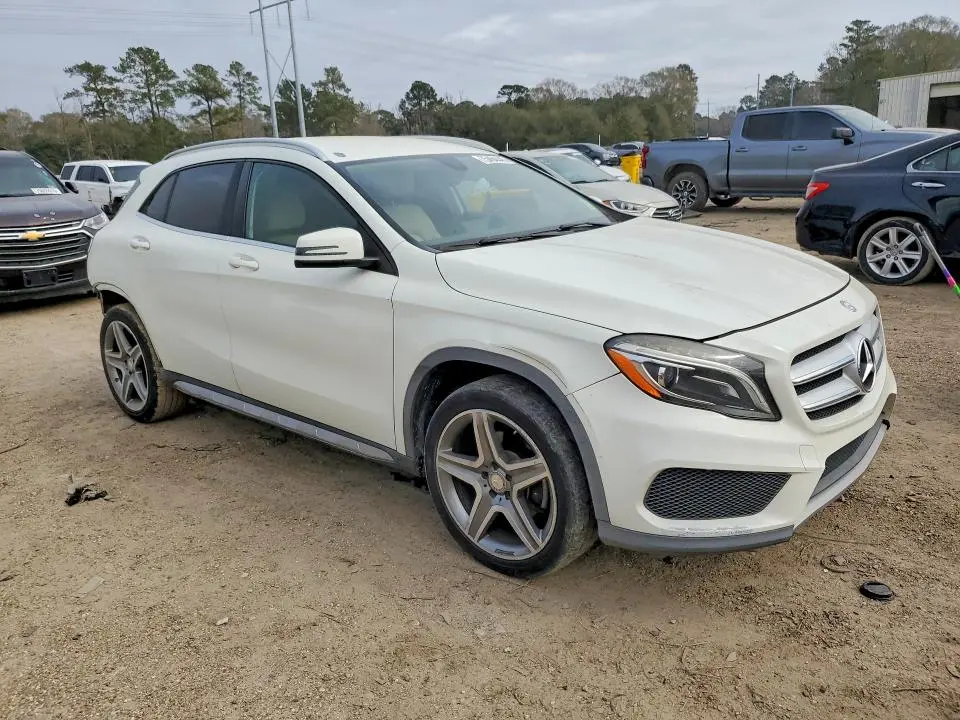 2015 MERCEDES-BENZ GLA 250  