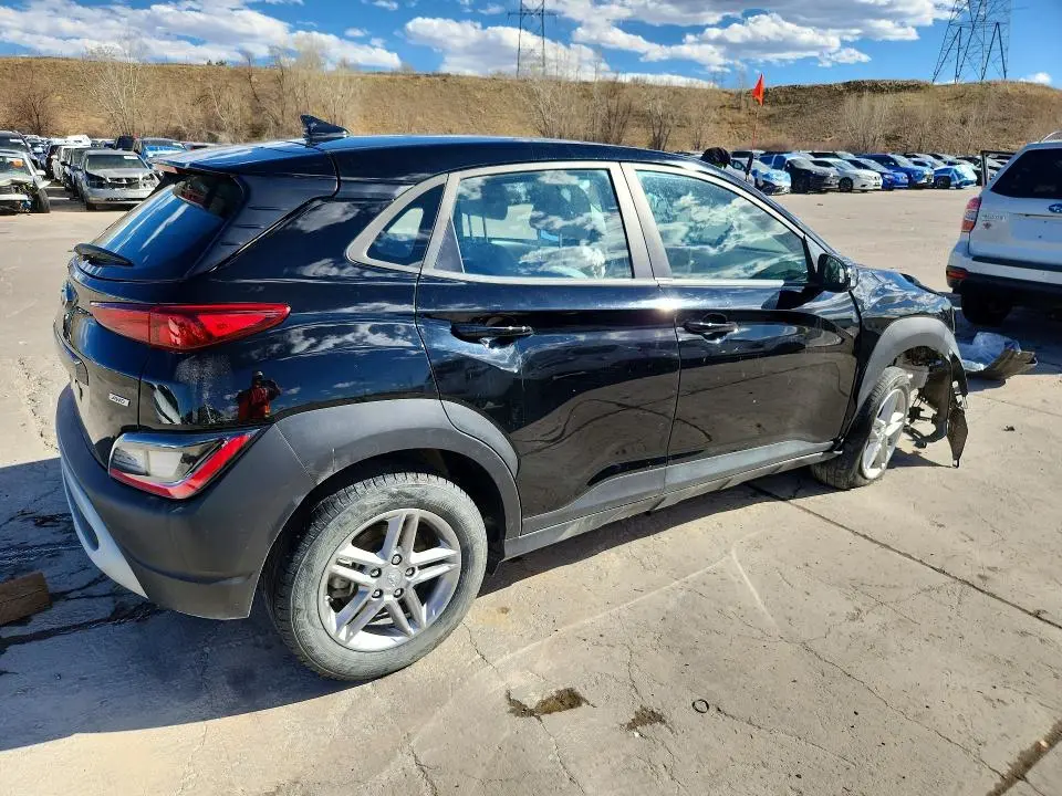2023 HYUNDAI KONA SE  