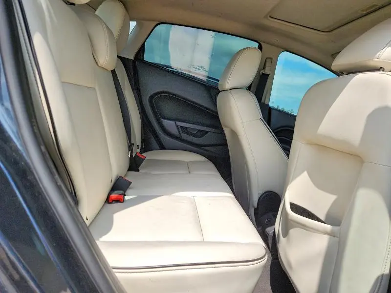 2011 FORD FIESTA SES  