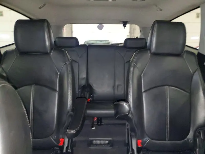 2013 CHEVROLET TRAVERSE LT  