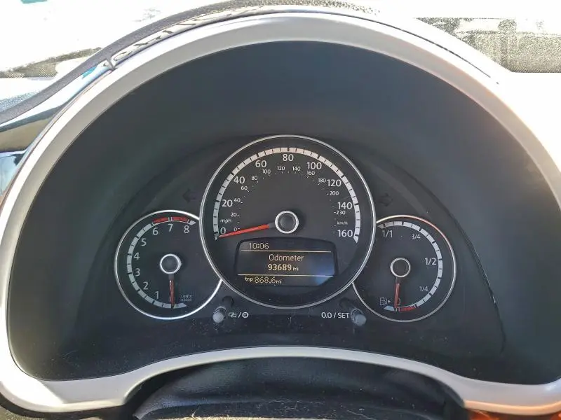 2013 VOLKSWAGEN BEETLE   