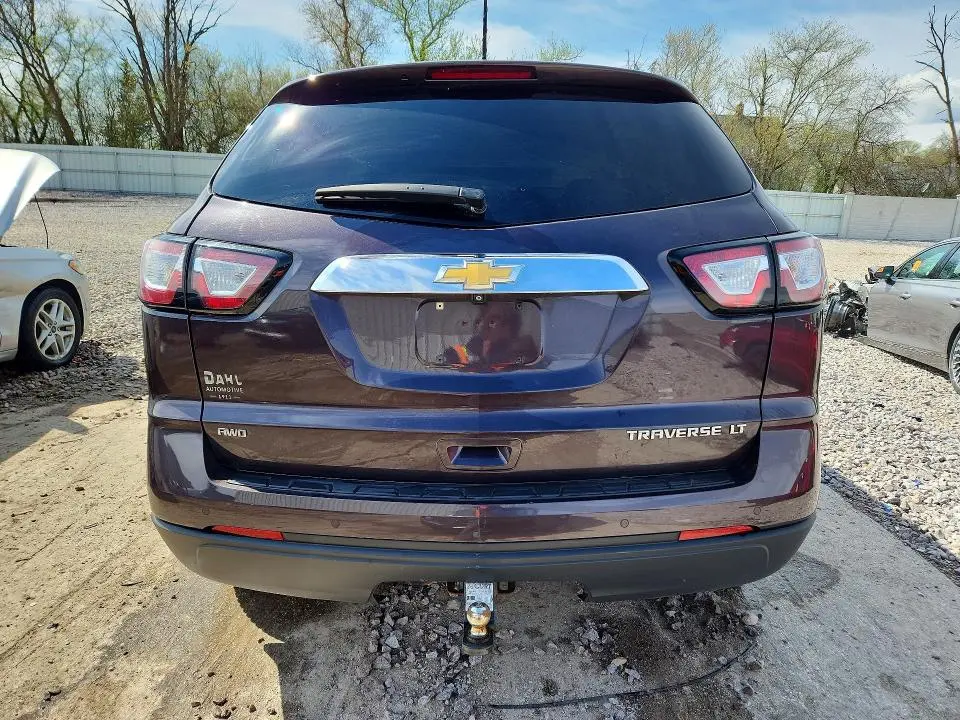 2015 CHEVROLET TRAVERSE LT  