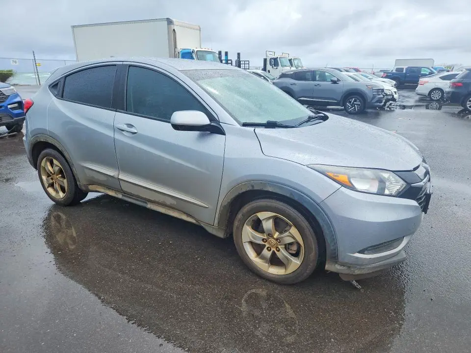 2017 HONDA HR-V LX  