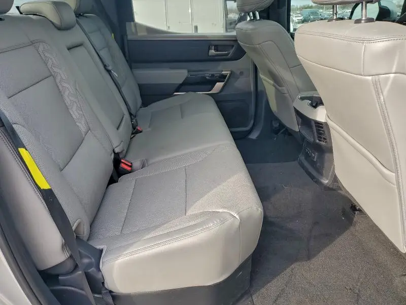 2025 TOYOTA TUNDRA CREWMAX LIMITED  