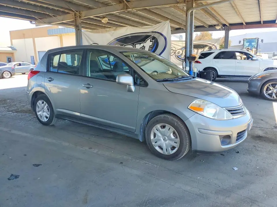 2010 NISSAN VERSA 1.8 S  