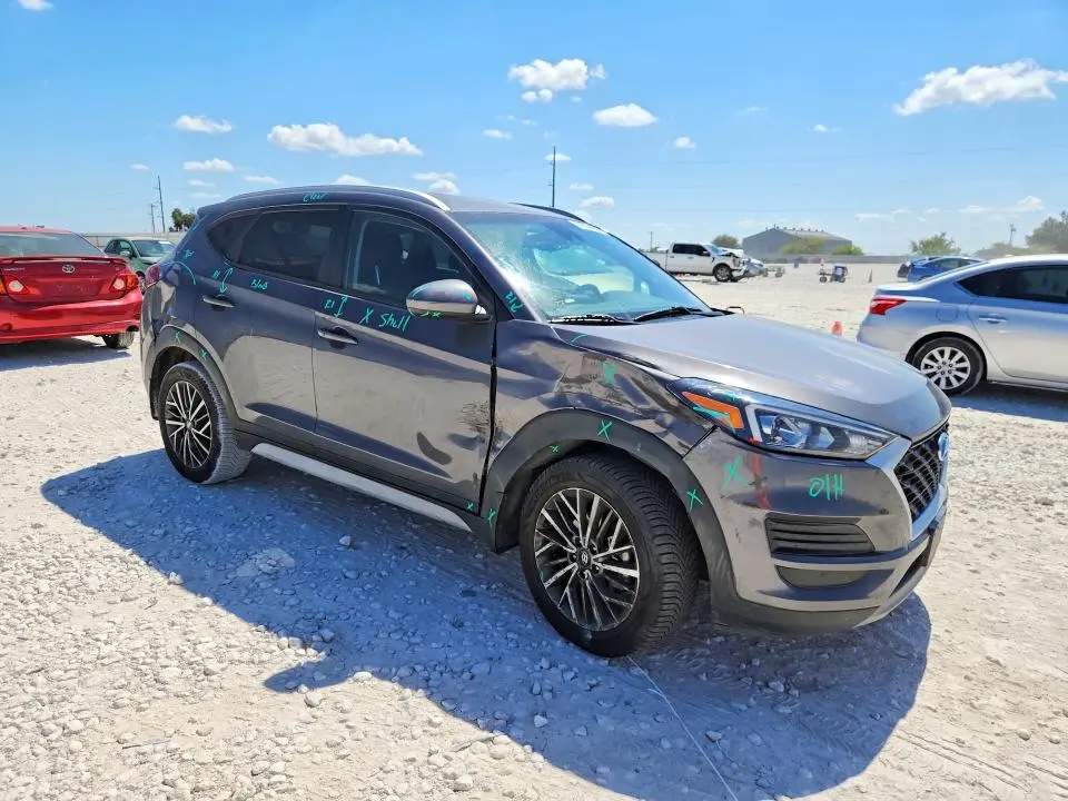 2020 HYUNDAI TUCSON SEL  