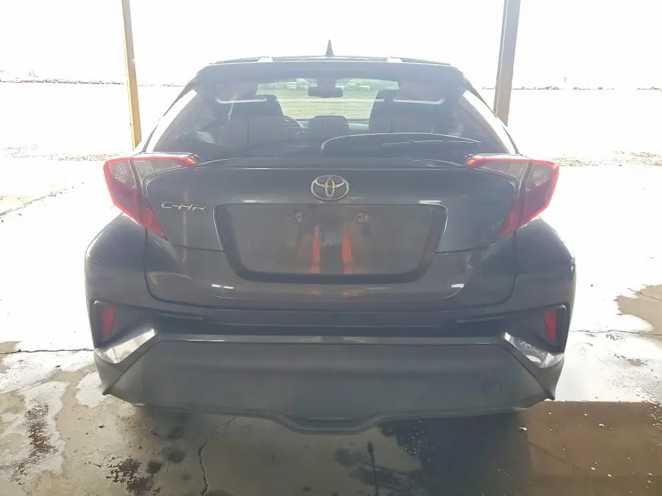 2018 TOYOTA C-HR XLE  