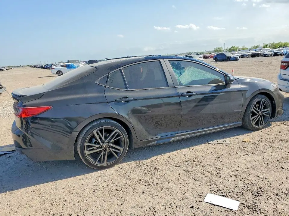 2025 TOYOTA CAMRY XSE  