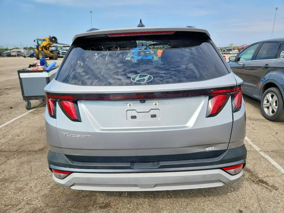 2025 HYUNDAI TUCSON SEL  