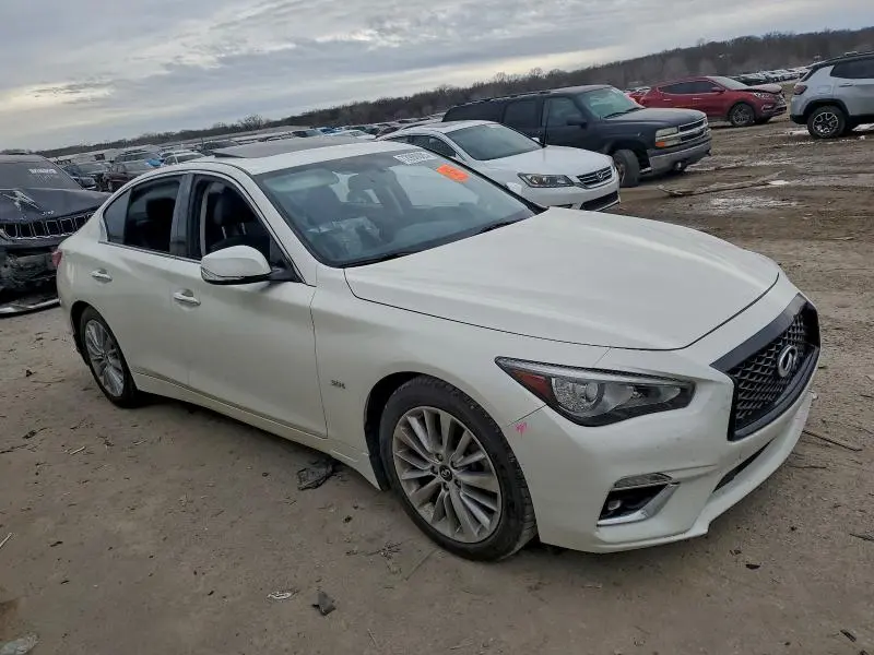 2019 INFINITI Q50 LUXE  