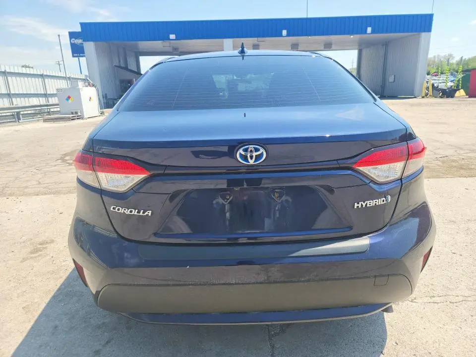2021 TOYOTA COROLLA LE  