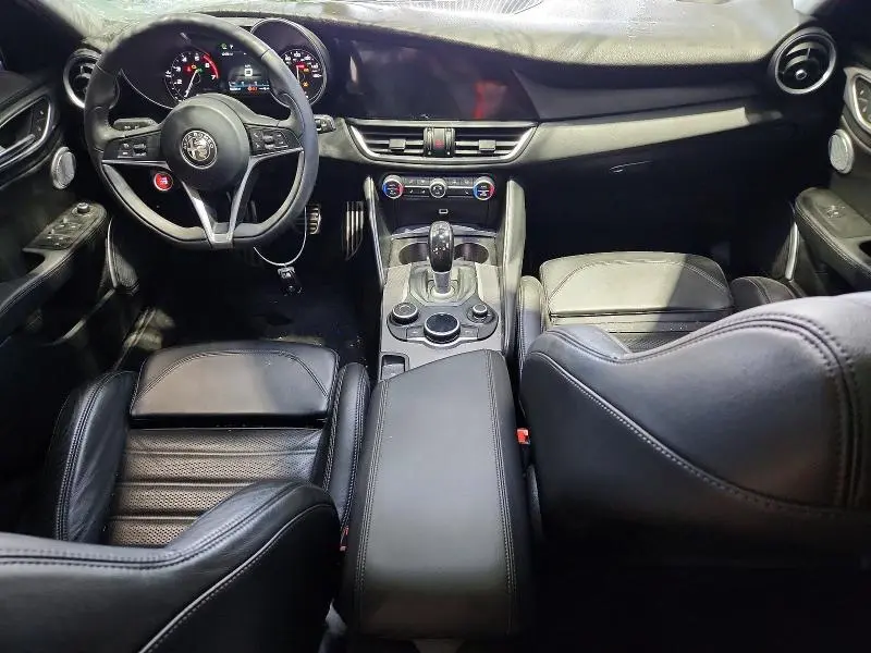 2018 ALFA ROMEO GIULIA TI Q4  