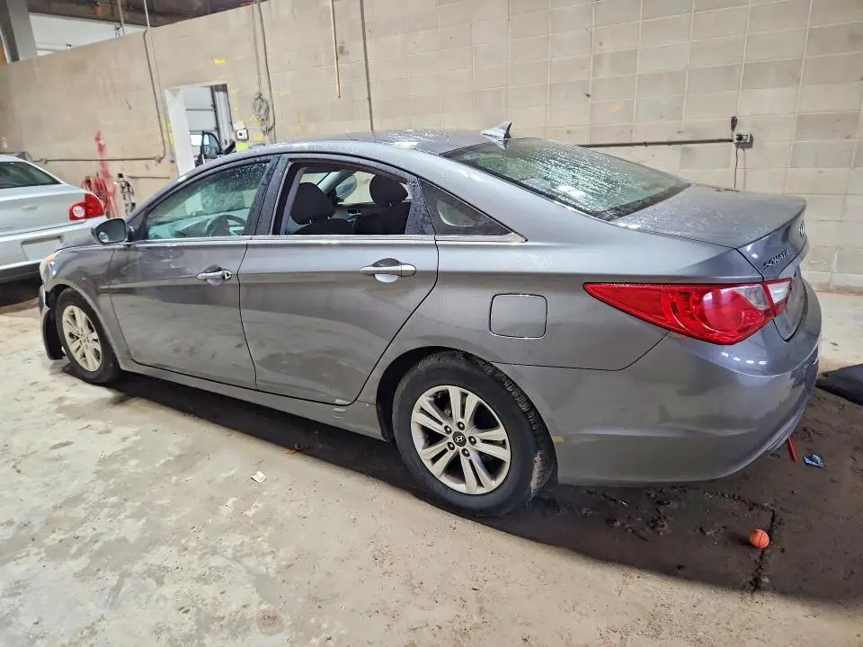 2011 HYUNDAI SONATA GLS  