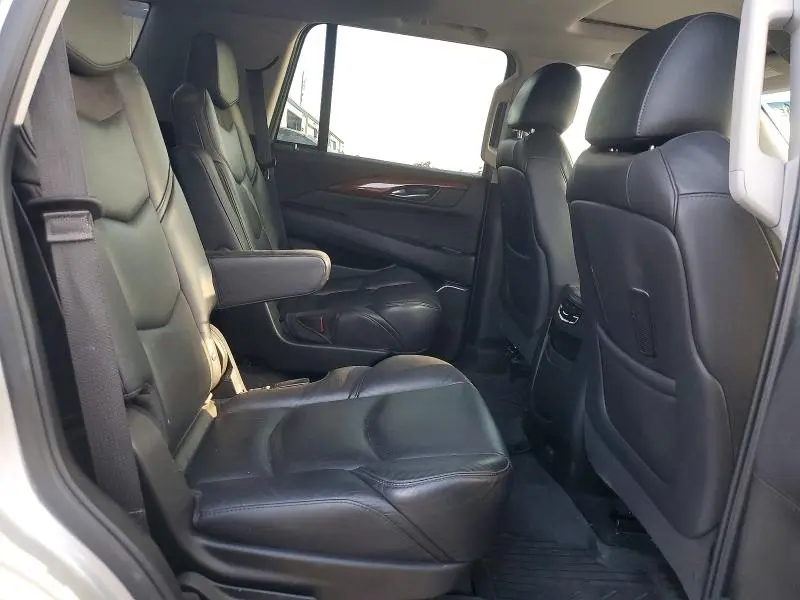 2018 CADILLAC ESCALADE LUXURY  