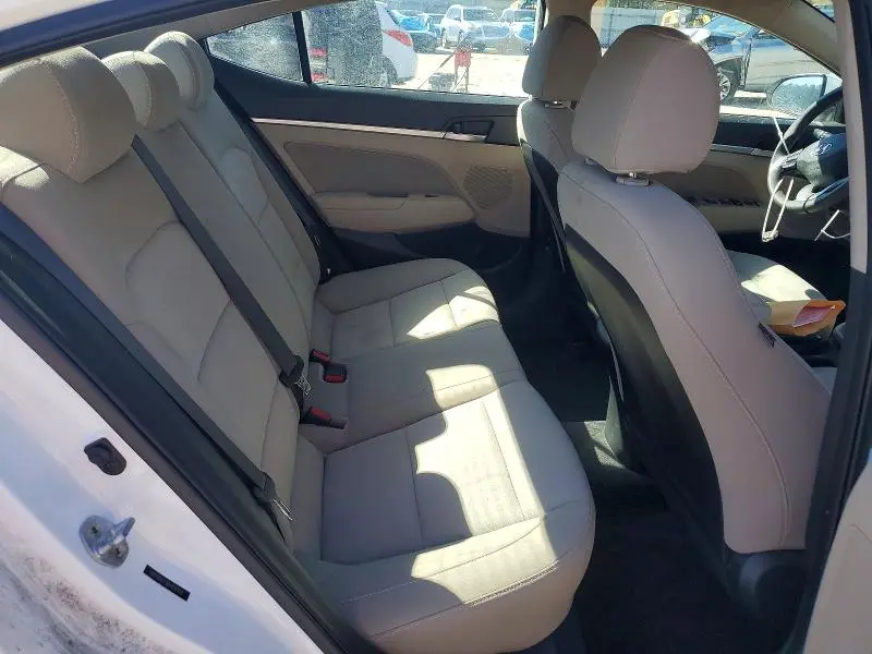 2019 HYUNDAI ELANTRA SEL  
