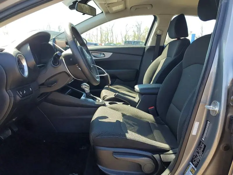 2022 KIA FORTE LXS  