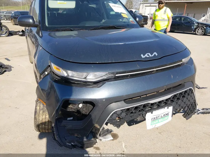 2022 KIA SOUL LX