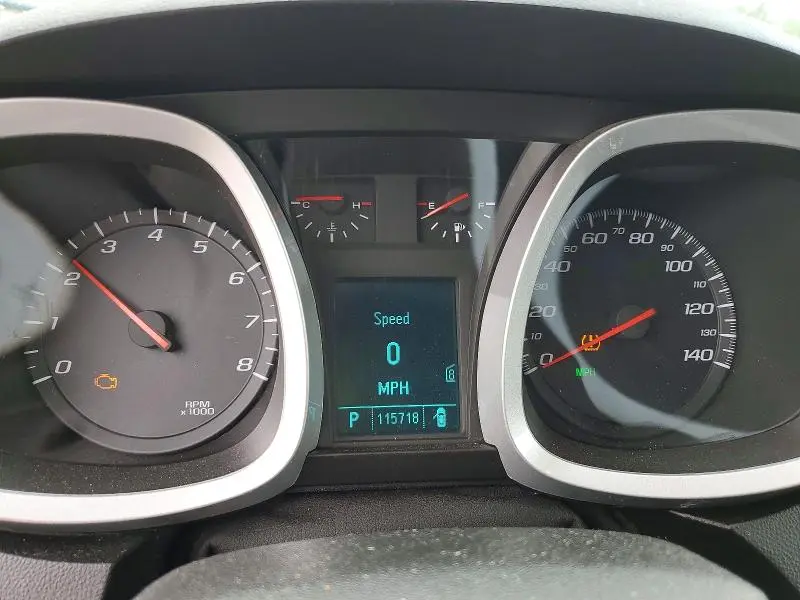2011 CHEVROLET EQUINOX LT  