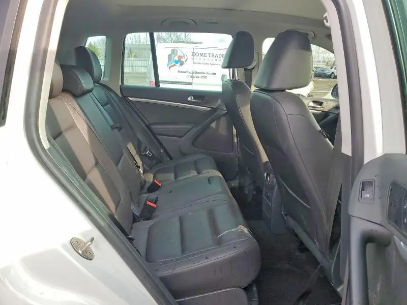 2016 VOLKSWAGEN TIGUAN   