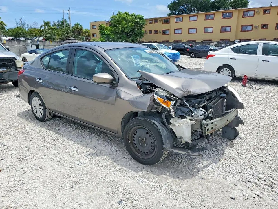 2016 NISSAN VERSA 1.6 SV  
