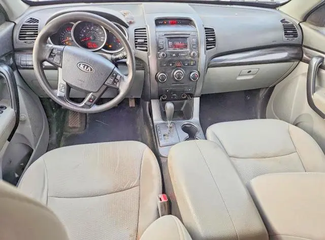 2013 KIA SORENTO LX  
