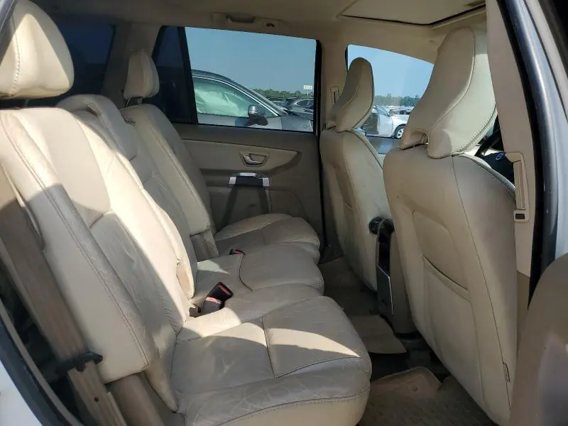 2013 VOLVO XC90 3.2  