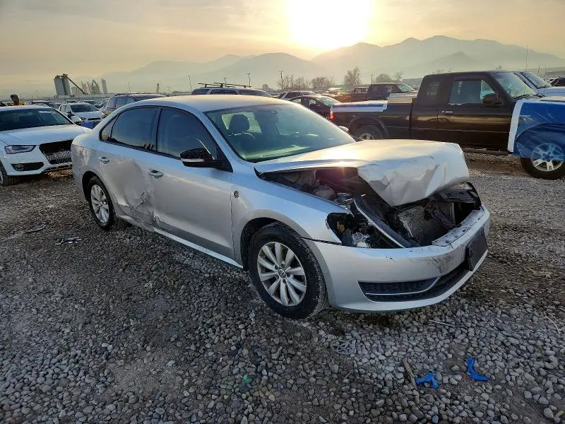 2014 VOLKSWAGEN PASSAT S  