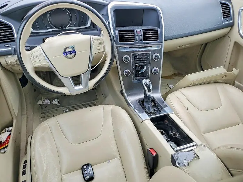 2016 VOLVO XC60 T5 PREMIER  
