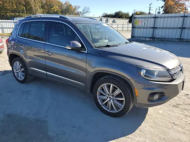 2013 VOLKSWAGEN TIGUAN S  