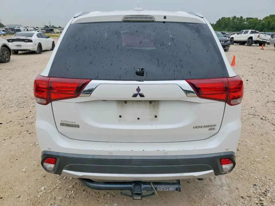 2017 MITSUBISHI OUTLANDER SE  