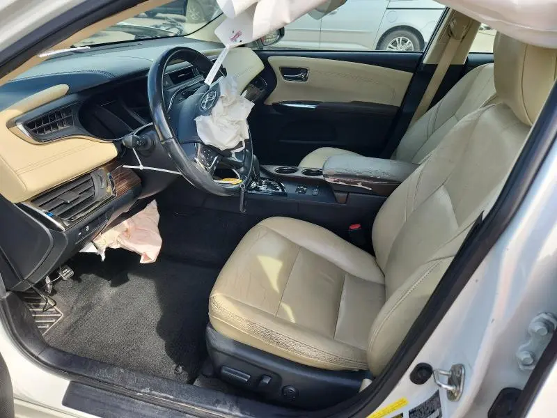 2015 TOYOTA AVALON XLE  