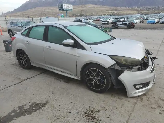 2015 FORD FOCUS SE  