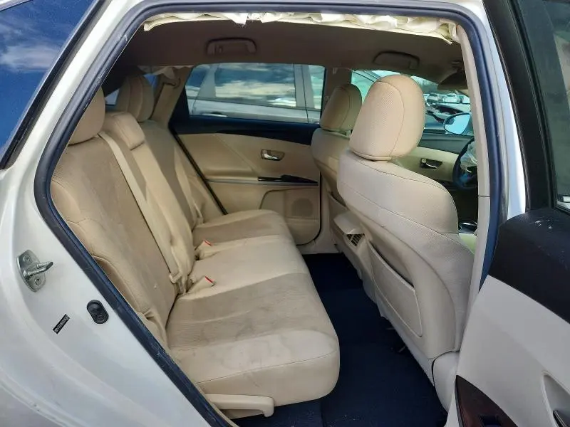 2013 TOYOTA VENZA LE  