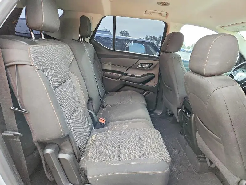 2018 CHEVROLET TRAVERSE LT  
